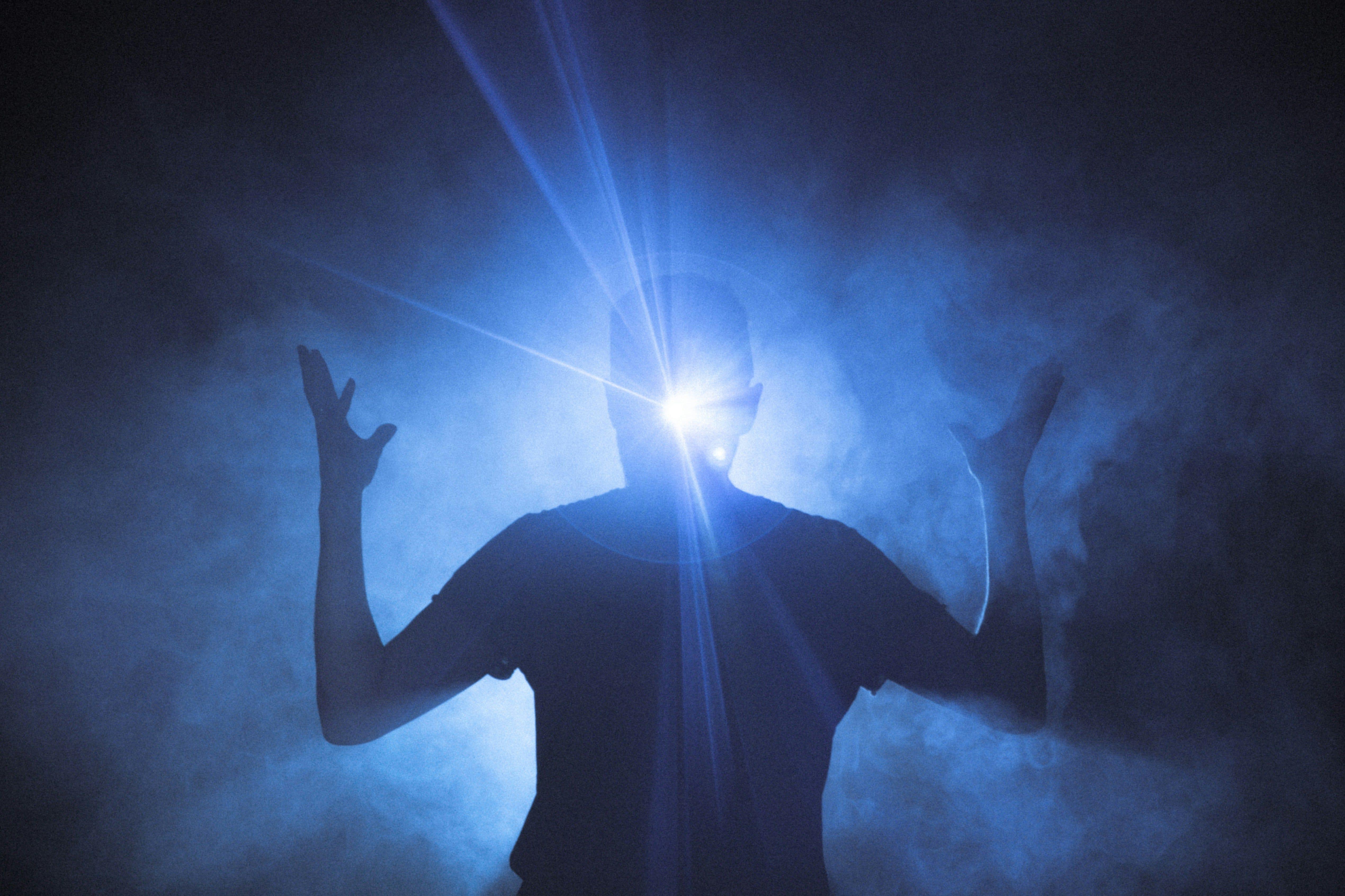 The Illusion of Telepathy in the Smartphone Age